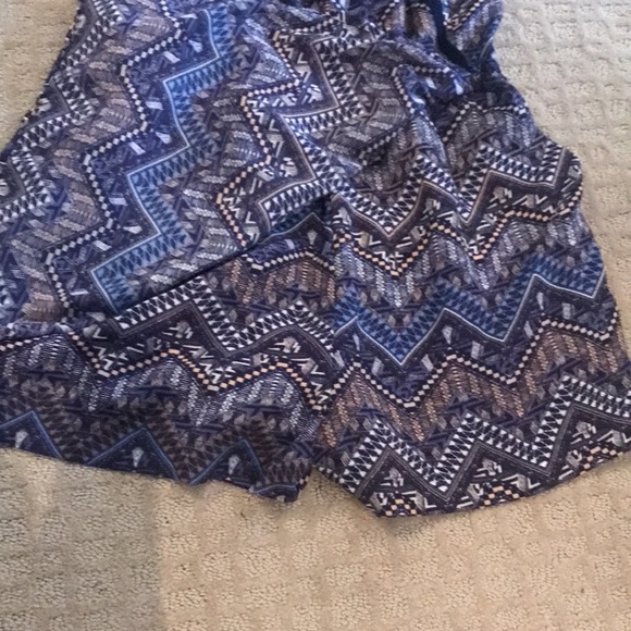 Cute romper with over skirt. - Picture 4 of 15
